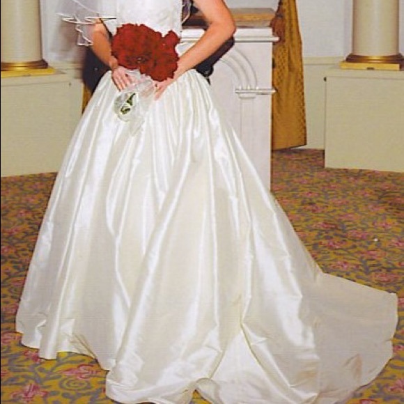 Amsale Wedding Dress (used) - Picture 2 of 10